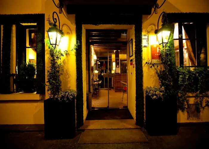 Hotel De La Tulipe Paris